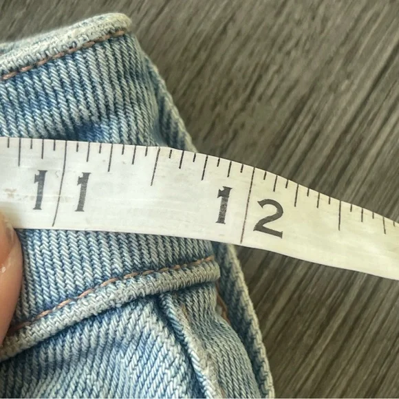 Social Tourist Light Wash Heart Patch Ultra High-Rise Baggy Jeans Sz 25/1Reg Y2K - Picture 4 of 10